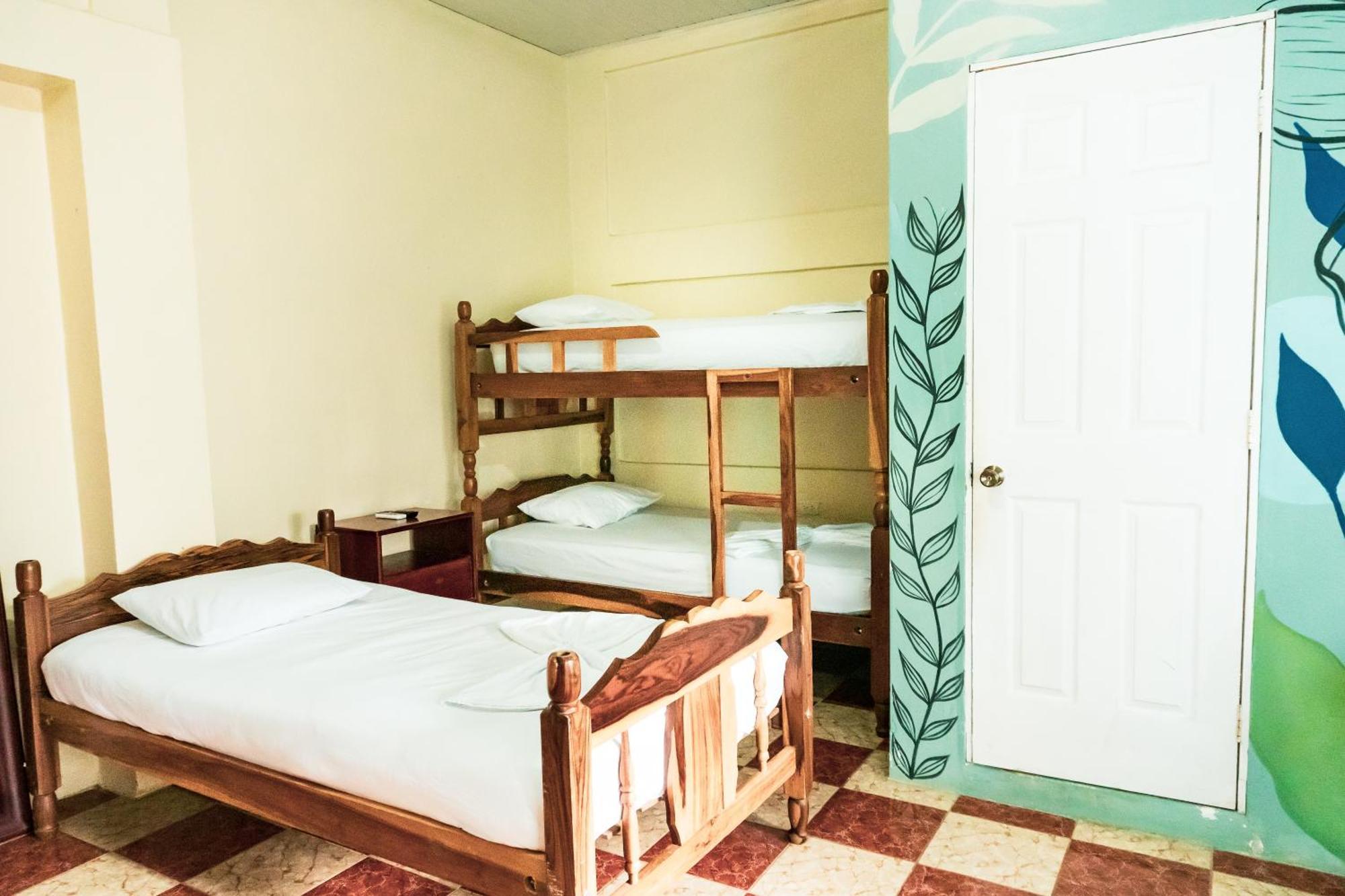 Hostal Eden Moyogalpa Exterior foto